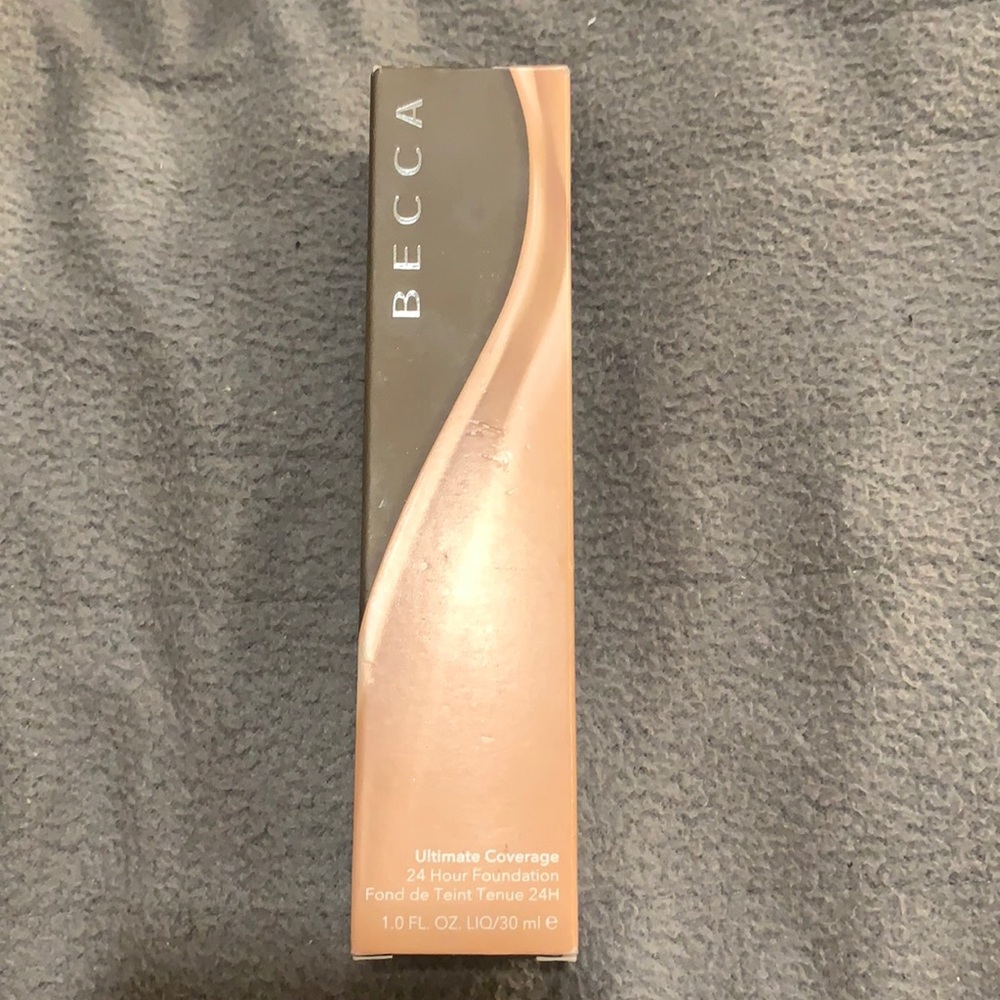 Becca liquid ultimate coverage foundation